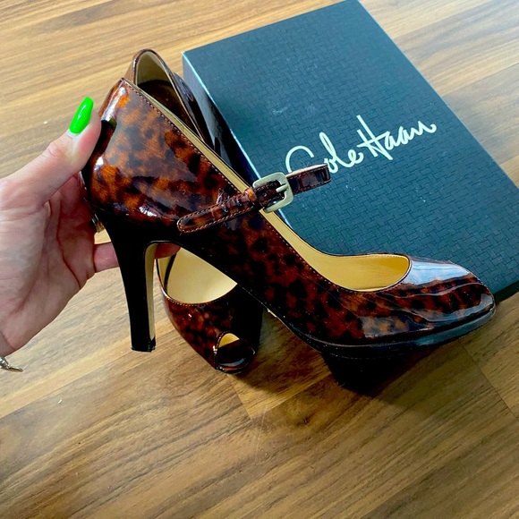 Cole Haan tortoise patent leather heels with box, size 7.5 - Picture 5 of 6